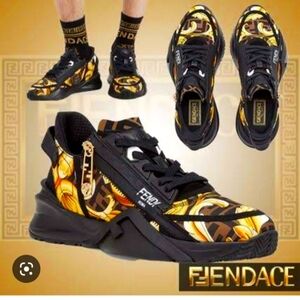 Fendance Fendi Flow sneaker 2022, suede Street Style.